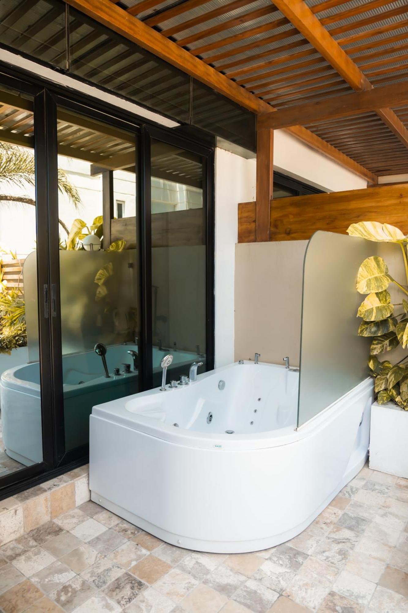Hotel Poseidon Manta Luaran gambar