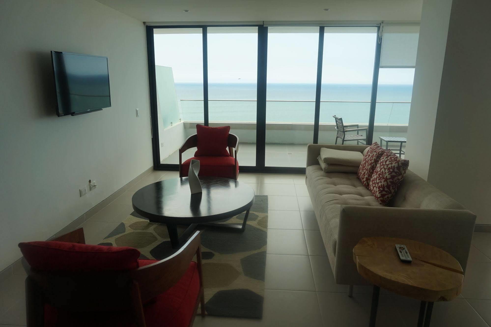 Hotel Poseidon Manta Luaran gambar