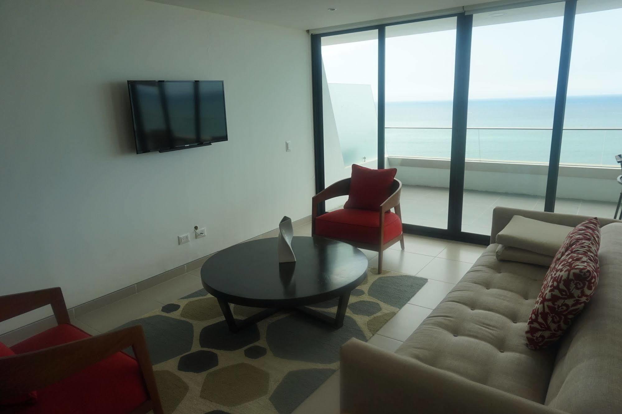 Hotel Poseidon Manta Luaran gambar