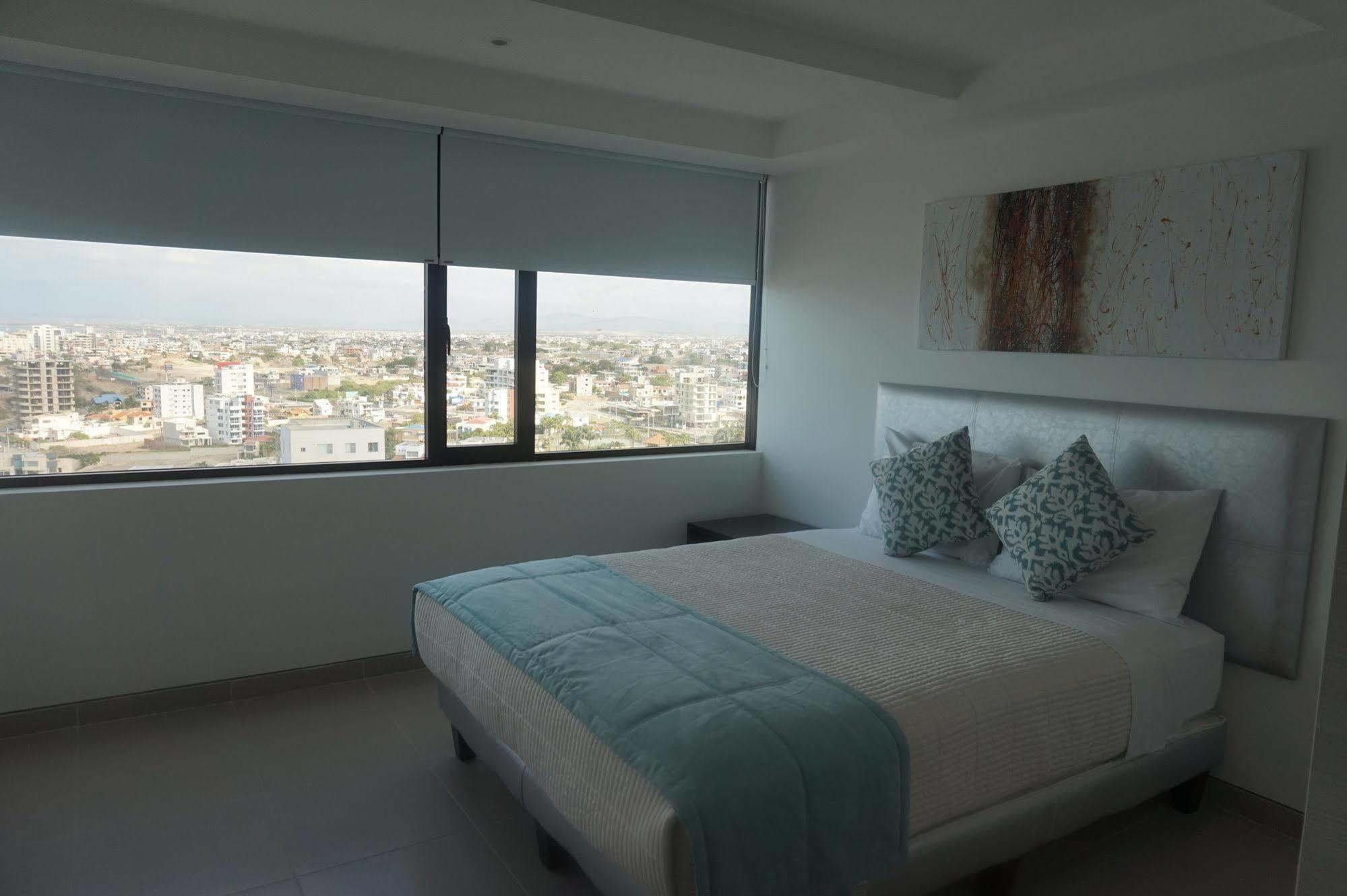 Hotel Poseidon Manta Luaran gambar