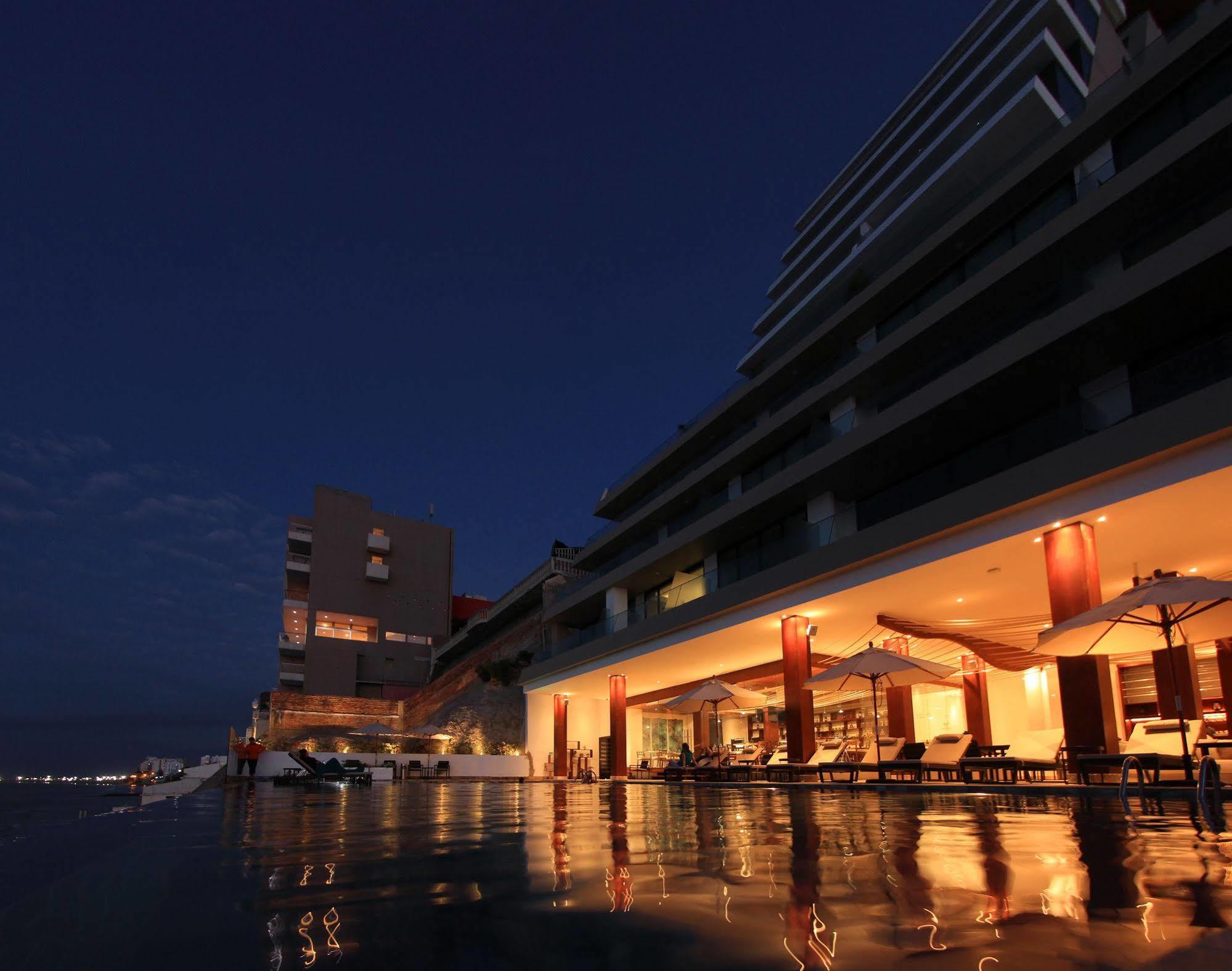 Hotel Poseidon Manta Luaran gambar